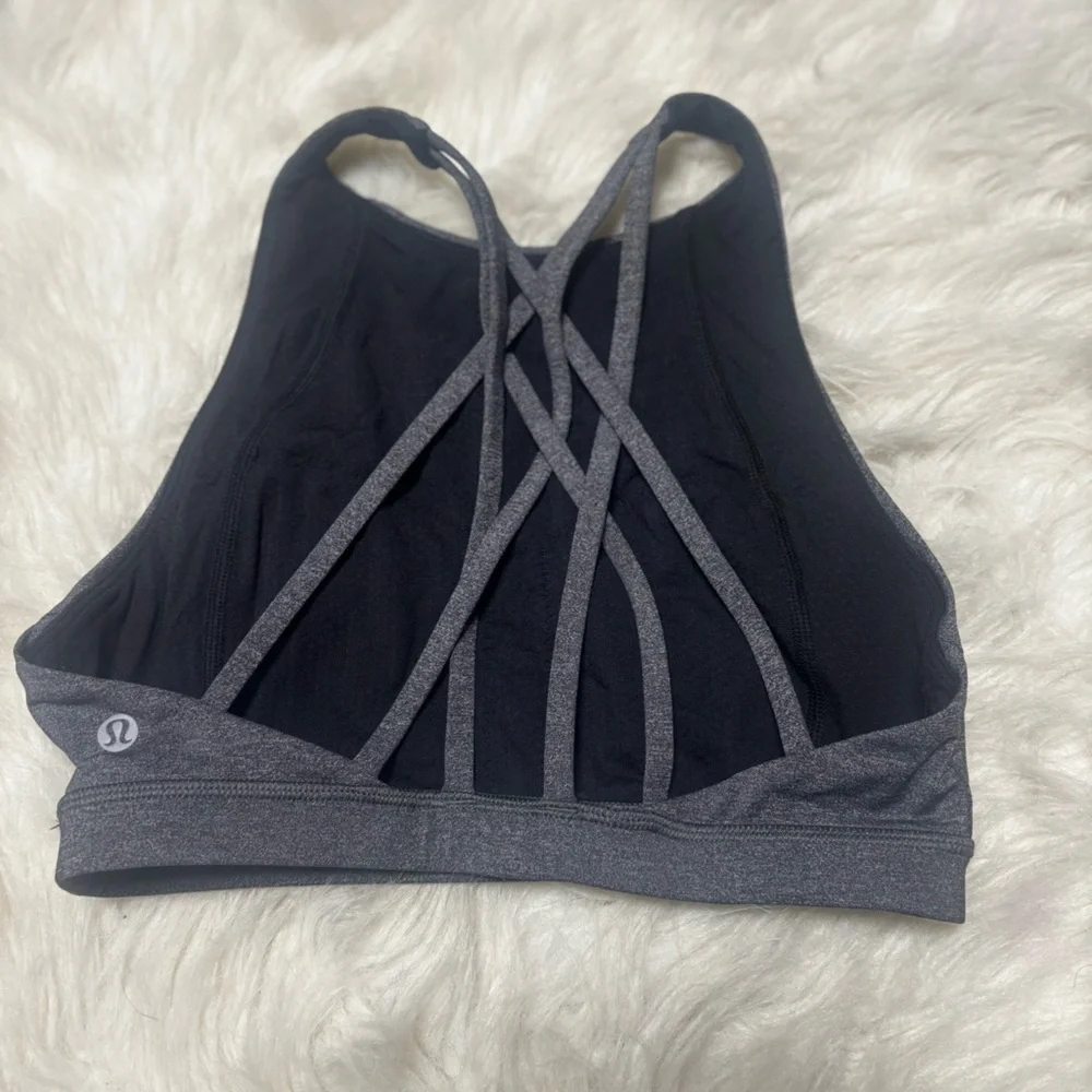 Lululemon Free to be Serene High Heck Sports Bra Heathered Black / Gray size 6